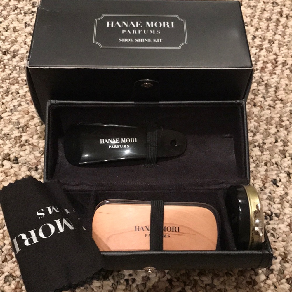 Hanae Mori Shoe Shine Kit